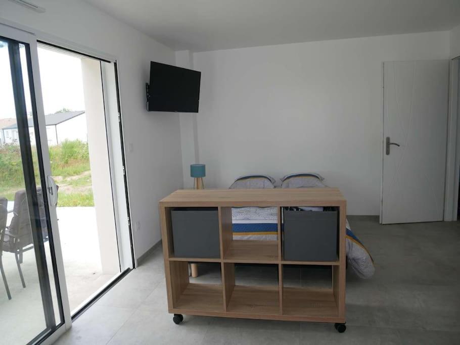 Studio Lumineux Avec Terrasse 라로츠수르욘 외부 사진