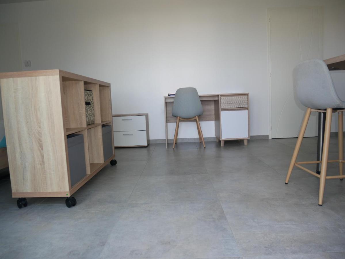Studio Lumineux Avec Terrasse 라로츠수르욘 외부 사진
